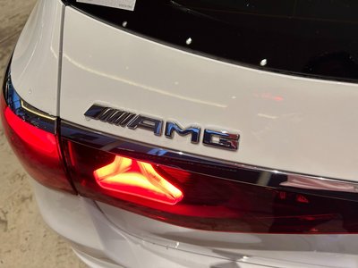 2025 Mercedes-BENZ E-CLASS AMG — миниатюра 38