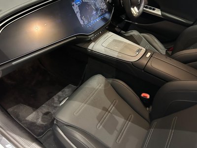 2025 Mercedes-BENZ E-CLASS AMG — миниатюра 21