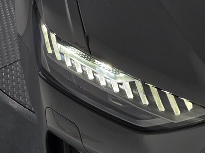 صورة 9 لـ 2025 AUDI RS6