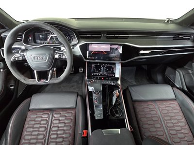صورة 5 لـ 2025 AUDI RS6