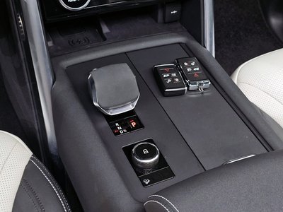 LAND ROVER DISCOVERY - 9