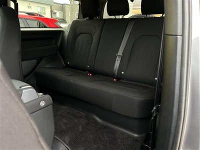 LAND ROVER DEFENDER - 4