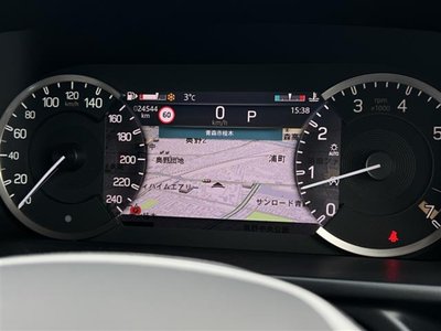 LAND ROVER DEFENDER - 10