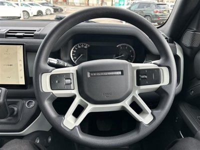 LAND ROVER DEFENDER - 9