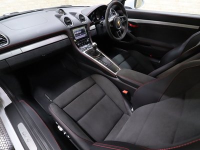 صورة مصغرة 25 لـ 2021 Porsche 718