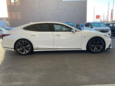 صورة 10 لـ 2021 Lexus LS