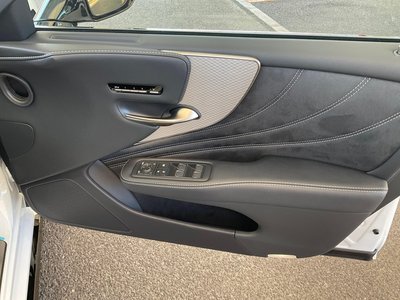صورة مصغرة 23 لـ 2021 Lexus LS