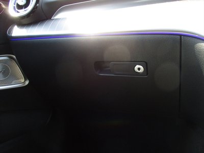 صورة مصغرة 46 لـ 2025 MERCEDES-BENZ C-CLASS