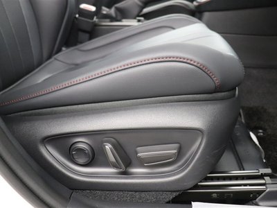 2025 Lexus LBX — миниатюра 20