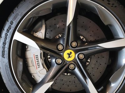 صورة مصغرة 58 لـ 2025 Ferrari SF90 SPIDER
