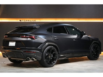 صورة 2 لـ 2023 Lamborghini URUS