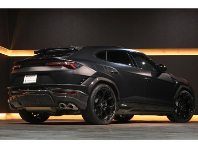 صورة 8 لـ 2023 Lamborghini URUS
