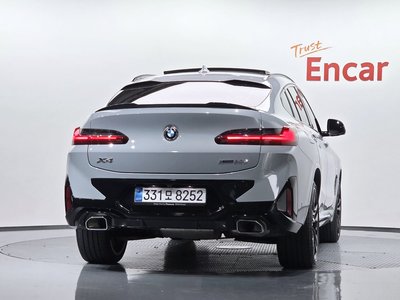 صورة 3 لـ 2025 BMW X4