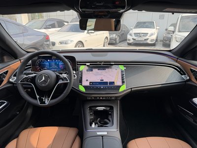 MERCEDES-BENZ E-CLASS - 10