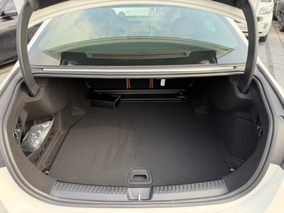 MERCEDES-BENZ E-CLASS - 8