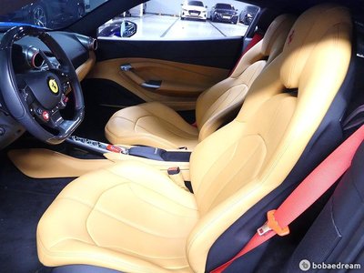 FERRARI F8 TRIBUTO - 8