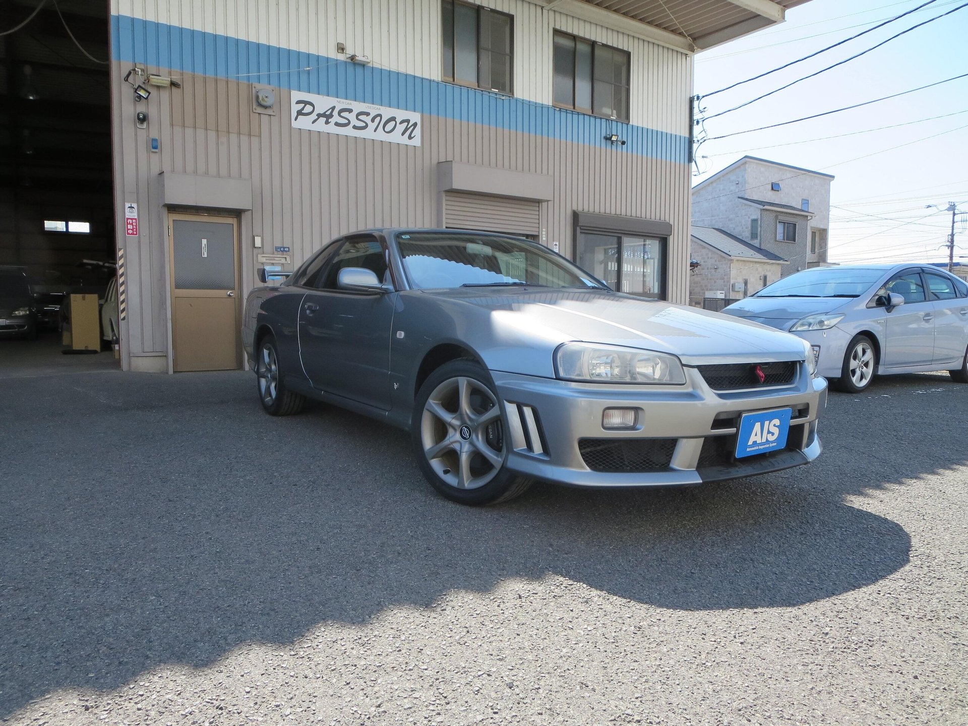 NISSAN SKYLINE COUPE - View 1
