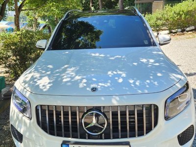 MERCEDES-BENZ GLB