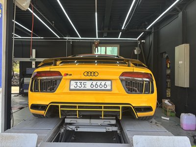 AUDI R8 - 3