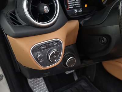 2016 Ferrari CALIFORNIA 缩略图 16