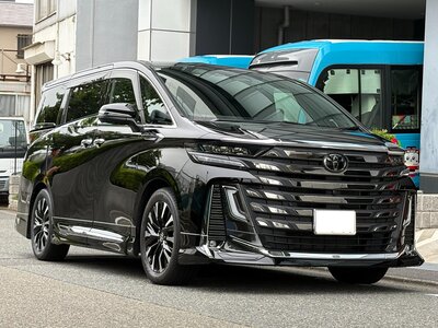 TOYOTA VELLFIRE