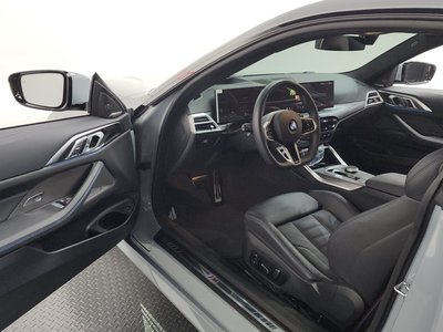 2025 BMW 4 SERIES photo 10
