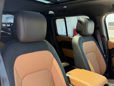 LAND ROVER DEFENDER 110 X DYNAMIC HSE D300 - 6