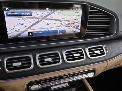 2025 Mercedes-BENZ GLE — миниатюра 19