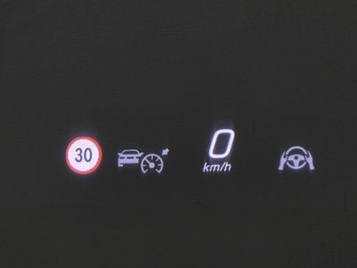 2025 Mercedes-BENZ GLE — миниатюра 25