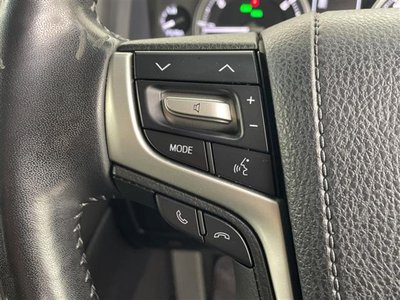 TOYOTA LAND CRUISER 200 - 9