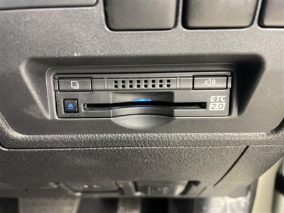 TOYOTA LAND CRUISER 200 - 7