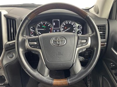 TOYOTA LAND CRUISER 200 - 8