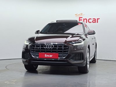 AUDI Q8 - 2