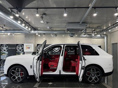 ROLLS-ROYCE CULLINAN - 3