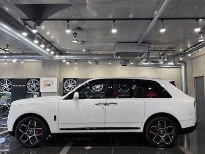 ROLLS-ROYCE CULLINAN - 2