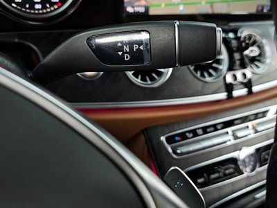 MERCEDES-BENZ E-CLASS - 9