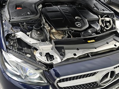 MERCEDES-BENZ E-CLASS - 7