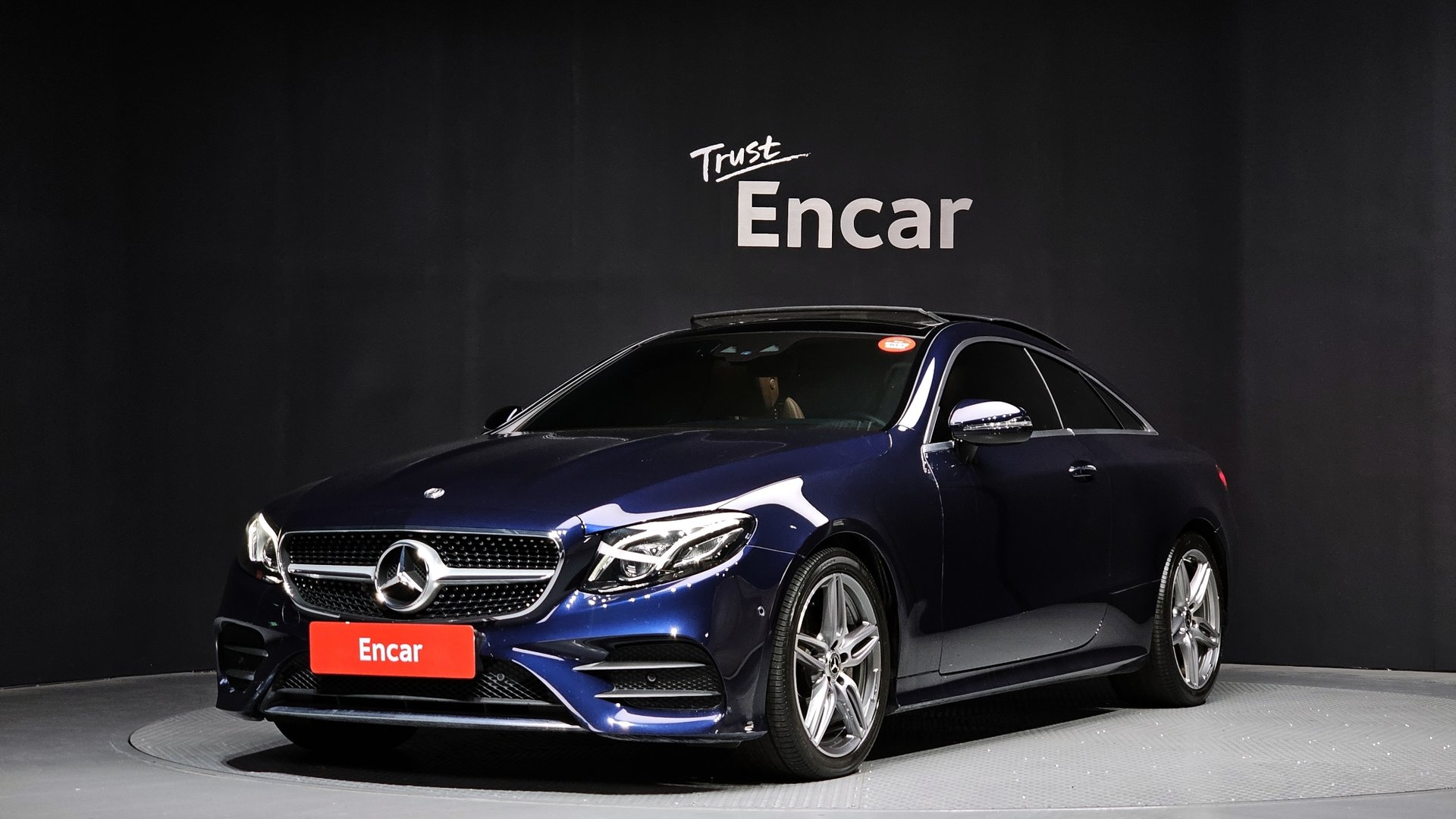 MERCEDES-BENZ E-CLASS - View 1