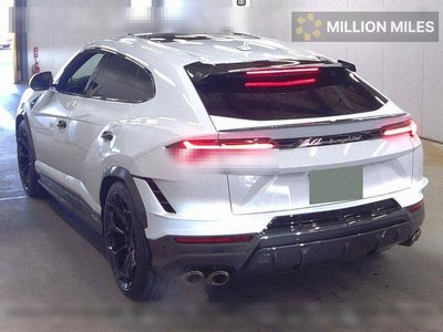 LAMBORGHINI URUS - 2