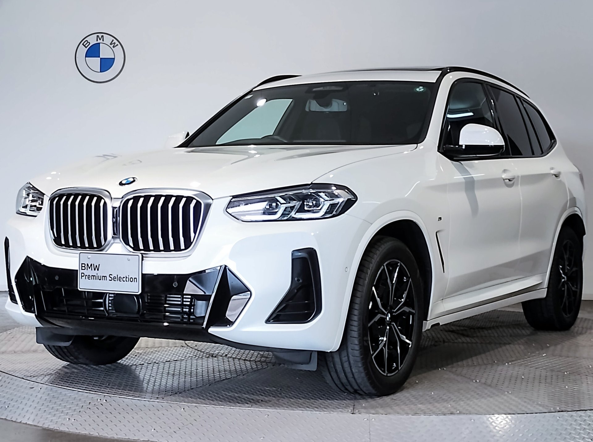 BMW X3 - View 1