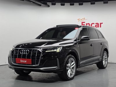 AUDI Q7 - 1