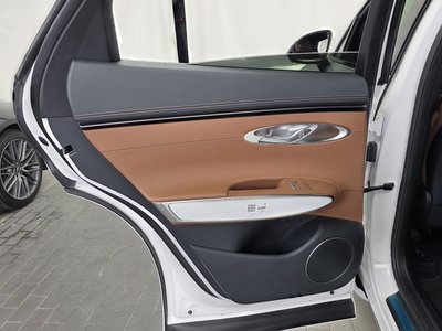 صورة مصغرة 15 لـ 2021 Genesis GV70