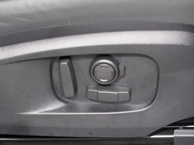 LAND ROVER DEFENDER 2025 thumbnail 14