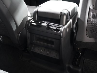 LAND ROVER DEFENDER 2025 thumbnail 22