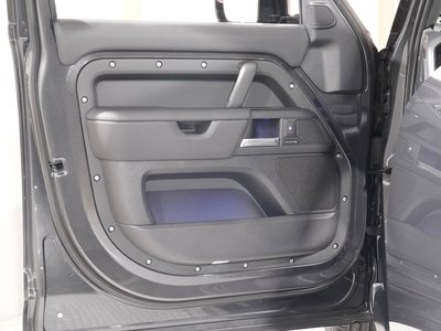 LAND ROVER DEFENDER 2025 thumbnail 34