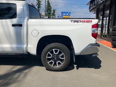 TOYOTA TUNDRA - 3