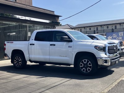 TOYOTA TUNDRA - 6
