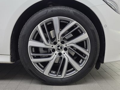 MERCEDES-BENZ E-CLASS - 6