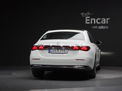 MERCEDES-BENZ E-CLASS - 3