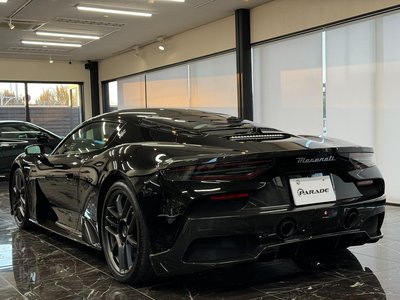 2022 Maserati MC20 — миниатюра 17